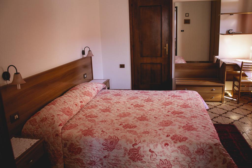 Agriturismo Perdaba Villa Fluminimaggiore Rum bild